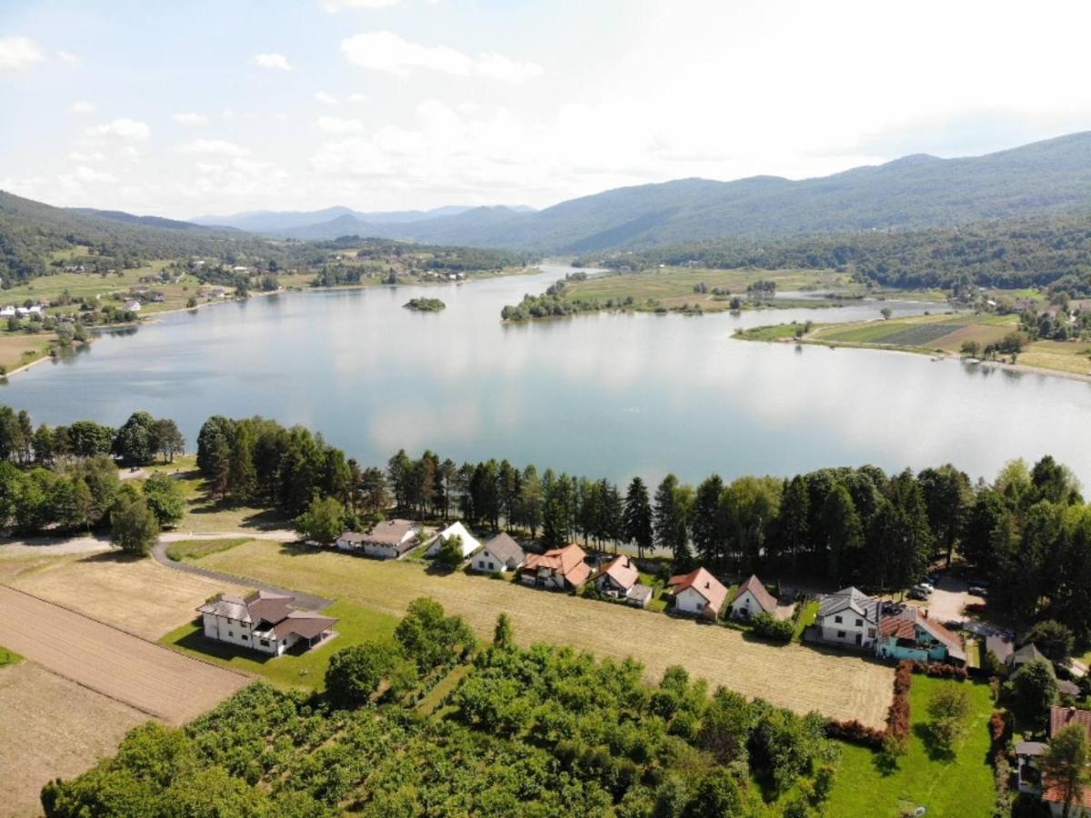 Vila Kosjenka On Lake Sabljaci Ogulin Kültér fotó